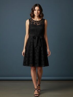 Adrianna Papell Black Floral Appliqué Lace Cocktail Dress size 8
